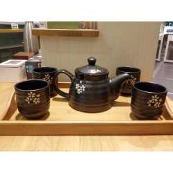 Set_ceramica stoneware con teiera, 4 tazzine e vassoio bambù